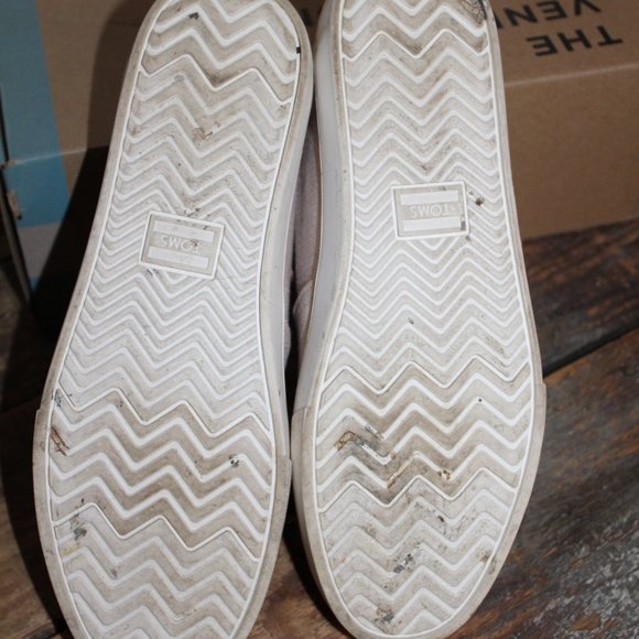 TOMS WOMENS SIZE 7.5 CANVAS SLIP ON SHOES - Picture 6 of 6